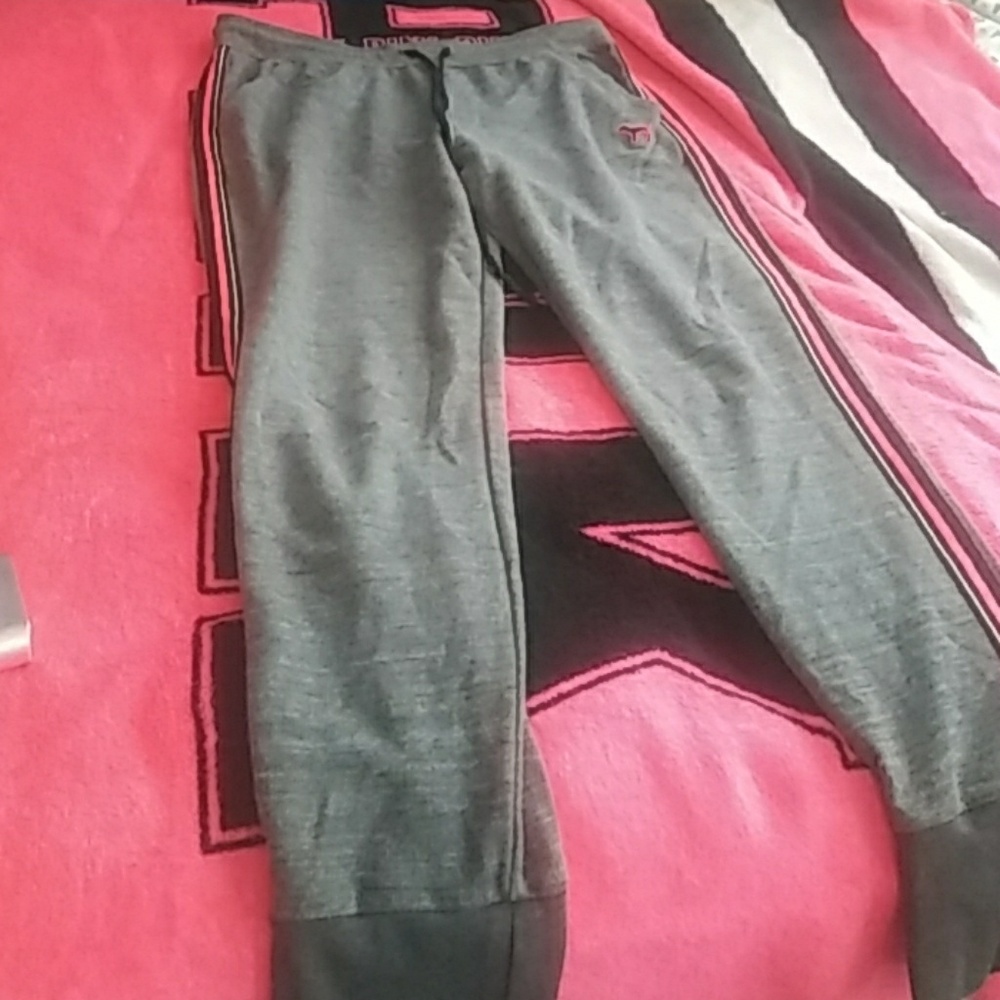 Pink joggers🌼